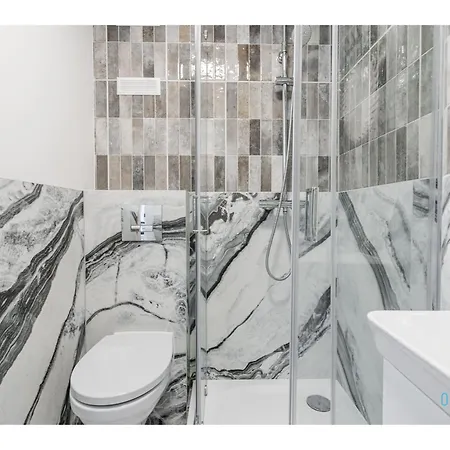 Séjour chez l'habitant Sunflower - 15 Minutes To Old Town